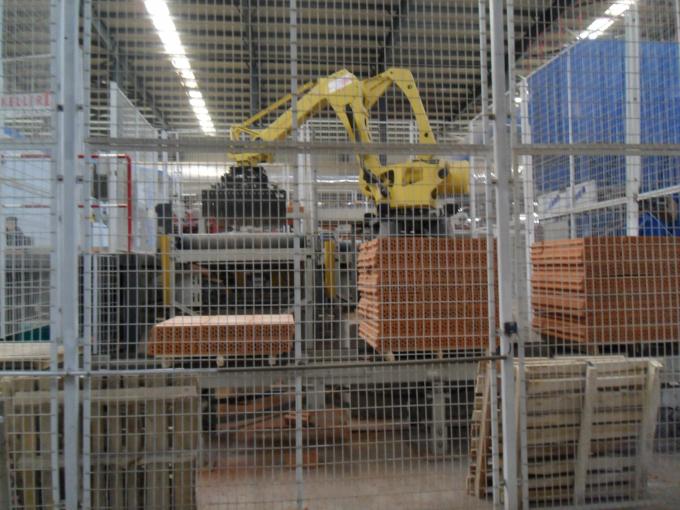 700kg Brick Robot Stacker Automatic Brick Making Machine Yellow